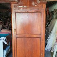 Armadio antico del '900