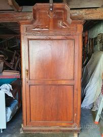 Armadio antico del '900