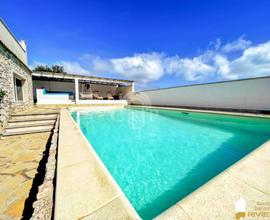 Sant'antioco, Villa panoramica con piscina