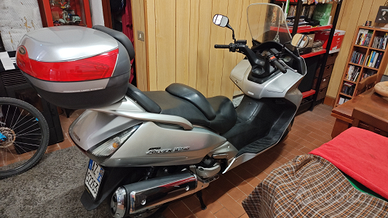Honda silver wing 600