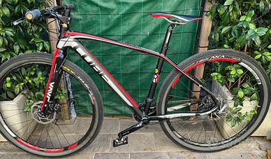 CUBE REACTION RR29 Pro Composite Bike Bicicletta
