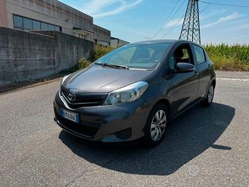 Toyota Yaris 1.0 5 porte Lounge - 2012 - 115.000 k