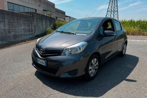Toyota Yaris 1.0 5 porte Lounge - 2012 - 115.000 k