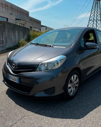 Toyota Yaris 1.0 5 porte Lounge - 2012 - 115.000 k