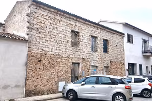 Palazzo / Stabile di 133 m² con 3 locali a Monti