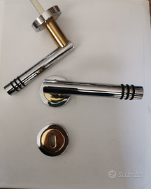 Maniglie cromo e ottone lucido per porte interne