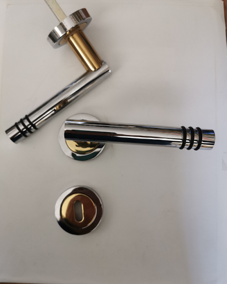 Maniglie cromo e ottone lucido per porte interne