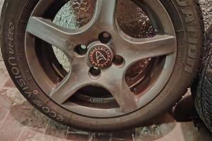 Cerchi Wolfrace da 14” con gomme estive Yokohama
