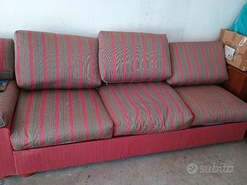 Divano 3 posti e Poltroncine