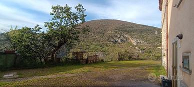 Casa indipendente Villalago
