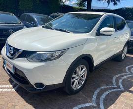 NISSAN Qashqai 1.6 dCi 2WD Acenta Premium