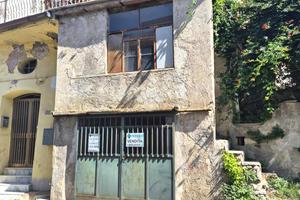 2 LOCALI A MONTECORVINO PUGLIANO