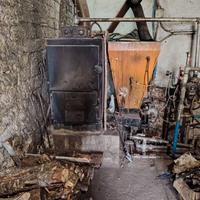 Caldaia a gusci di nocciole