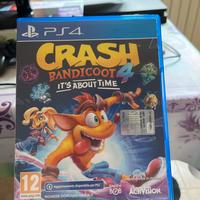 CRASH BANDICOOT 4