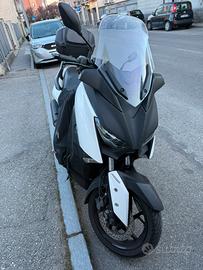 Yamaha xmax 300