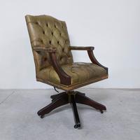 Poltrona chesterfield girevole.. chester vintage 