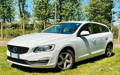 Volvo V60 2.0D Geartronic Summum Euro 6B 