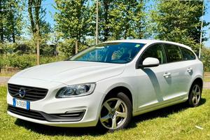 Volvo V60 2.0D Geartronic Summum Euro 6B 