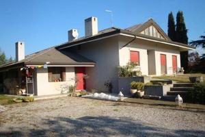Immobile in asta di 360 m² con più di 5 locali a S
