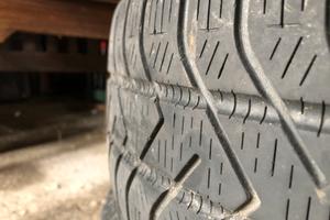 Cerchi in lega audi a1 con gomme invernali