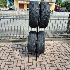 Cerchi con gomme invernali per Golf