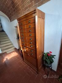 Cassettiera da ufficio in rovere.