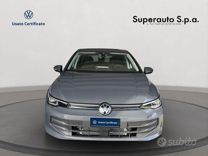 Volkswagen Golf 2025 photo 2