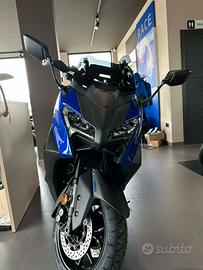 Yamaha TMAX 560 BASE-TECH MAX- 25 TH ANNIVERSARY