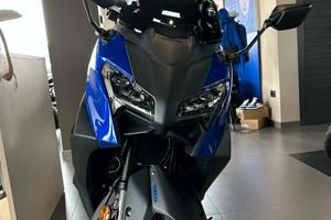 Yamaha TMAX 560 BASE-TECH MAX- 25 TH ANNIVERSARY