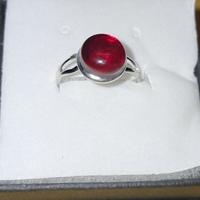 Anello con vetro di Murano rosso — elegante, come 