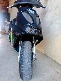 Aprilia SR