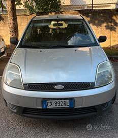 Ford Fiesta anno 2005.