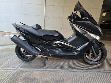 YAMAHA T-MAX 500 gommato e tagliandato