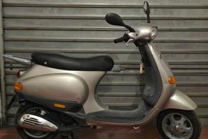 PIAGGIO VESPA ET4 50