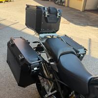 Tris valigie Givi Trekker Outback nere