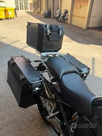 Tris valigie Givi Trekker Outback nere