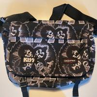Tracolla Eastpak modello “Kiss”