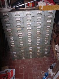 cassettiere industriali prezzo cadauno