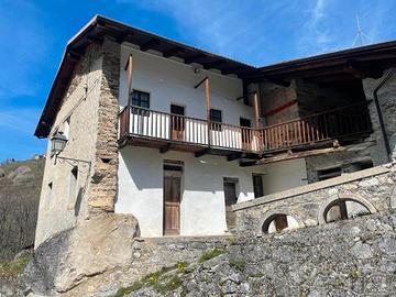 Porzione di casa in fraz.arata marmora cn