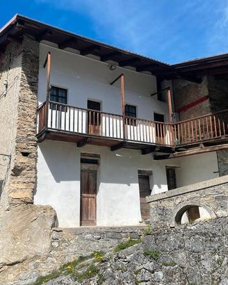 Porzione di casa in fraz.arata marmora cn