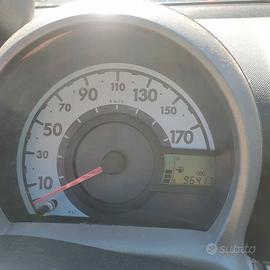 Toyota Aygo 1.0 Benzina Colore Grigio