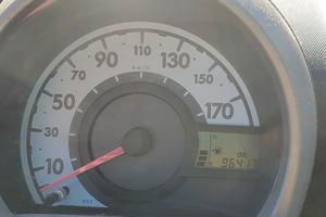 Toyota Aygo 1.0 Benzina Colore Grigio