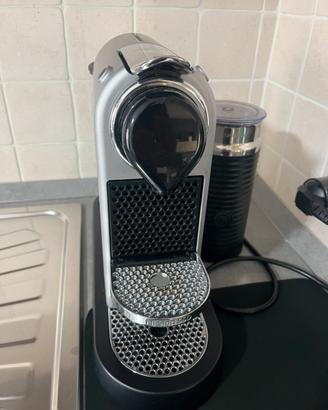 Macchina caffe Nespresso più capsule