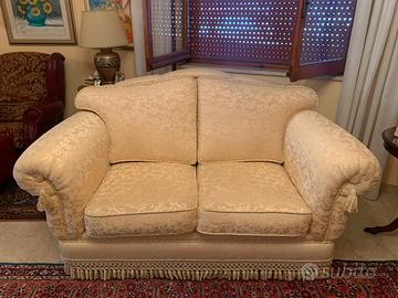 Due divani da salotto