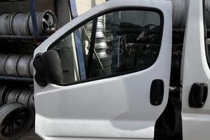 Porta ant sx renault trafic