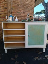 Mobiletto in stile vintage shabby chic,