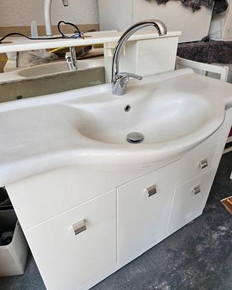 mobile lavano bagno con specchio 