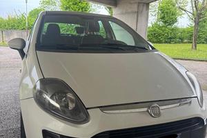Auto fiat evo