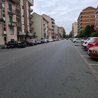 Negozio mq. 45 Zona Mirafiori via Barbera 12 TO