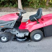 Trattorino tagliaerba 